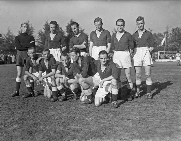 1940s Soccer Teams - Team AGOVV team photo ca. October 10, 1947