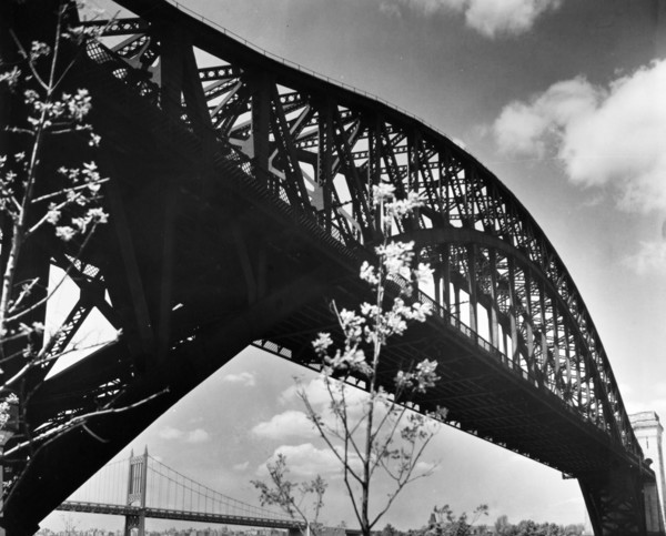 1930s New York City - Hell Gate Bridge: I. Central Steel Arch over East River looking toward west from Astoria Park, Queens, Queens ca. 1937