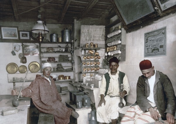 Moorish coffee house, Algiers, Algeria ca. 1899