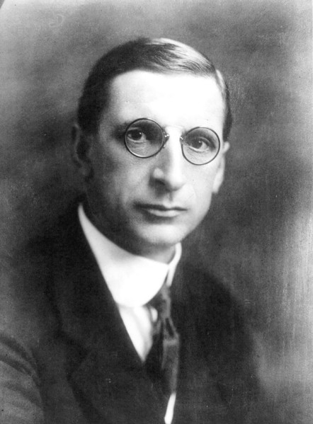 Eamonn De Valera, head-and-shoulders portrait, facing front ca. 1922-1930