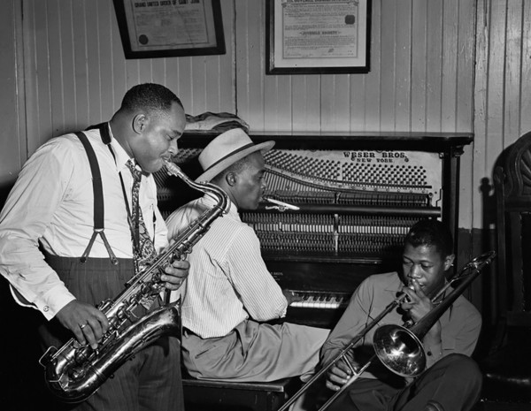 Portrait of Joe Thomas and Eddie Wilcox, Loyal Charles Lodge No. 167, New York, N.Y., ca. Oct. 1947