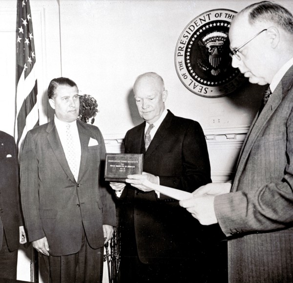 Wernher von Braun ca. 1959 receives award from President Dwight D. Eisenhower