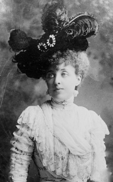 Date: 1910-1915 - Marchioness of Dufferin