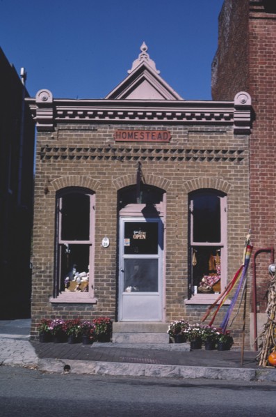 1980s America -  Homestead Store (Charmil Beauty Salon), Main Street, Jonesborough, Tennessee 1987
