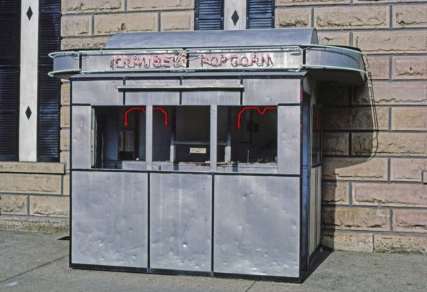 1980s America -  Traubel's Popcorn, Beatrice, Nebraska 1982