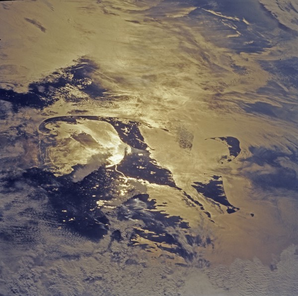 Earth observations taken from orbiter Discovery during STS-85 mission