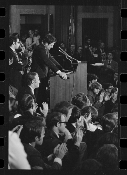 Sen Bayh With War Protesters