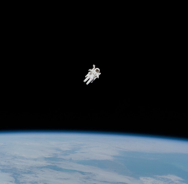 (7 Feb 1984) --- Astronaut Bruce McCandless