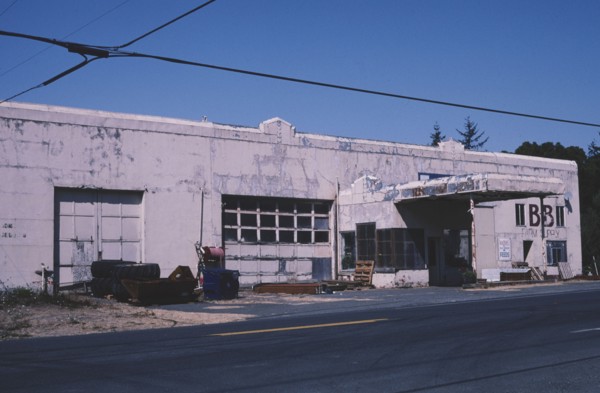 2000s America -  B & B Farm Supply
