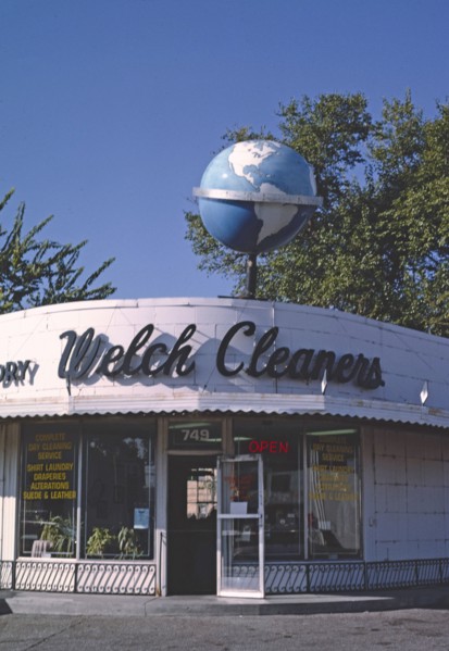 1990s America -  Welch Cleaners