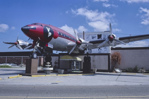 1980s America -  Village Place Crash Landing, New Orleans, Louisiana 1982