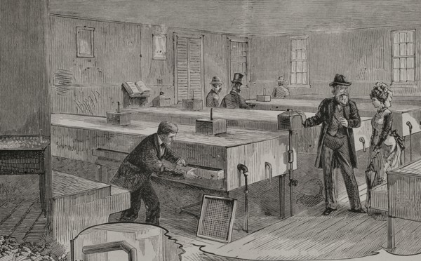 Artificial hatching of hen eggs by the Baker method