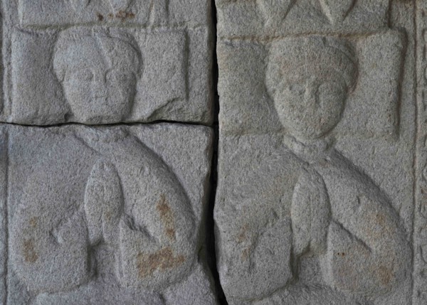 Tombstone with relief depicting two praying figures