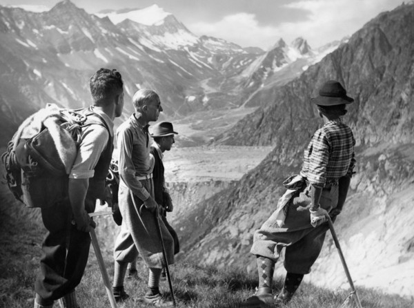 climbing, 1940