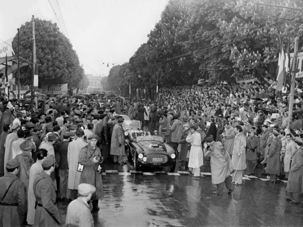 course automobile, mille miglia, départ de v. fontana, 1952
