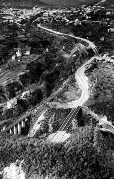 construction d'une route, tronçon cava dei tirreni sur l'autoroute pompei-salerno, 1960