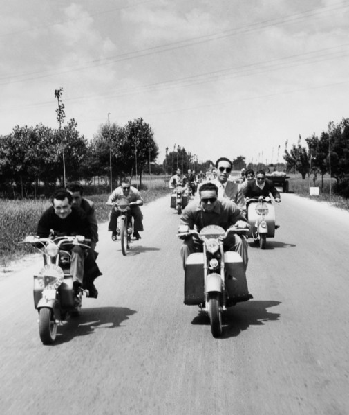 club de motards en voyage, 1952
