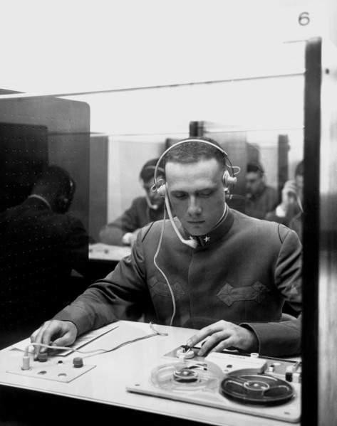 stagiaire au laboratoire de langues, 1965