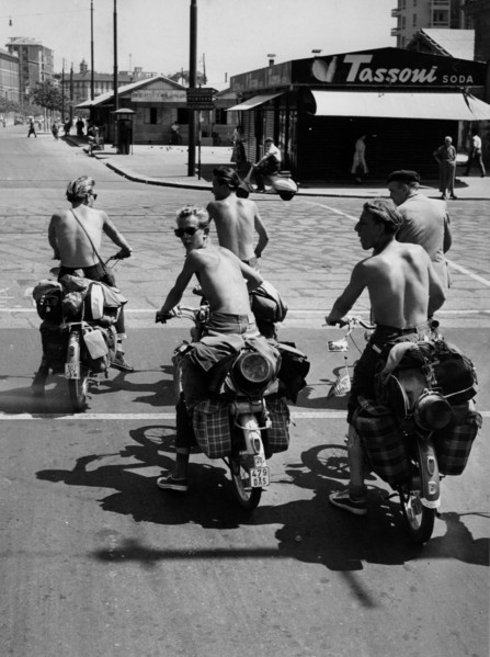 milan, touristes étrangers, 1961