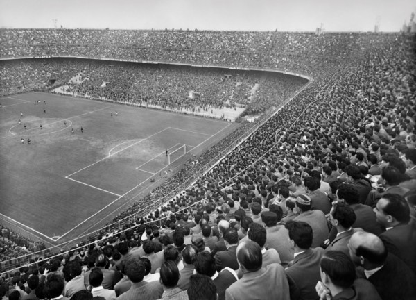 italie, lombardie, milan, vue du stade pendant le derby milan-inter, 1959