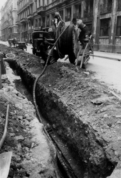 italie, milan, construction de routes, 1920 1930