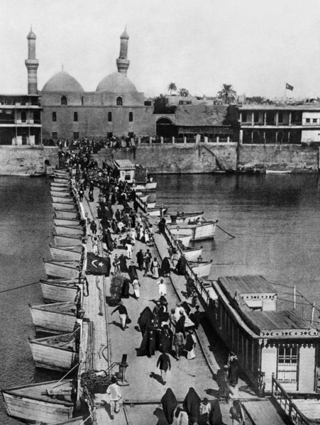 moyen-orient, irak, bagdad, le pont reliant les deux rives du fleuve tigris, 1950 1960