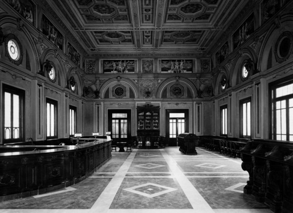 italie, toscane, montecatini terme, vue de la salle du courrier de l'établissement tettuccio, 1920 1930