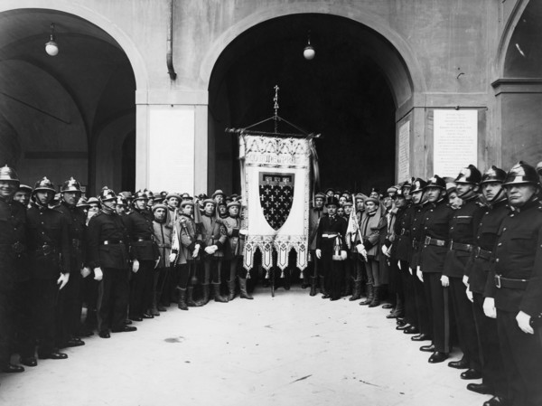europe, italie, toscane, prato, bureaux institutionnels de la mairie, 1900 1910