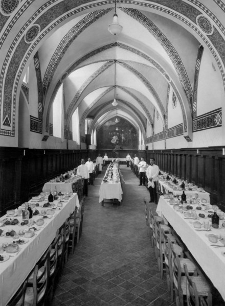 campanie, cava dei tirreni, le réfectoire de l'abbaye du 16e siècle, 1920