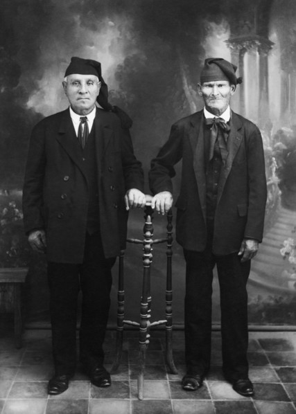 italie, sicile, hommes en costume traditionnel, 1910