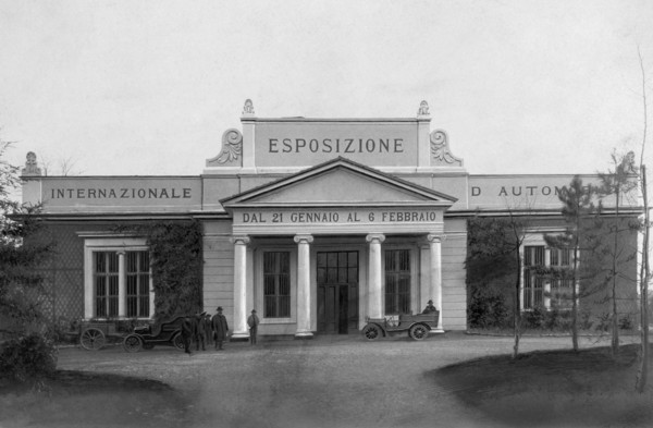 europe, italie, turin, salon international de l'automobile, entrée de l'exposition, 1906