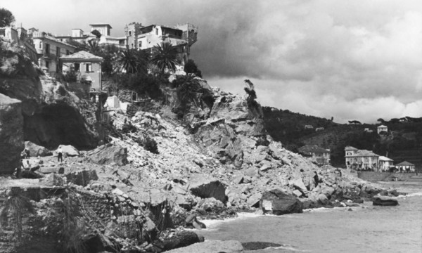 la ligure bombardée par les Allemands, ligurie, italie 1945