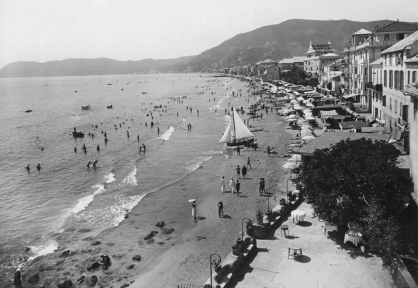 panorama, alassio, ligurie, italie 1946