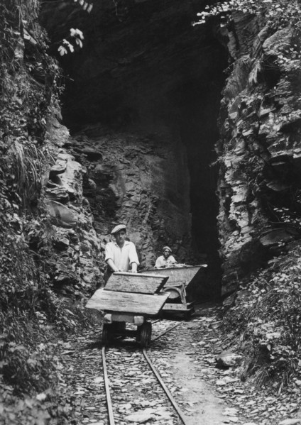 carrière d'ardoise, cicagna, ligurie, italie 1930