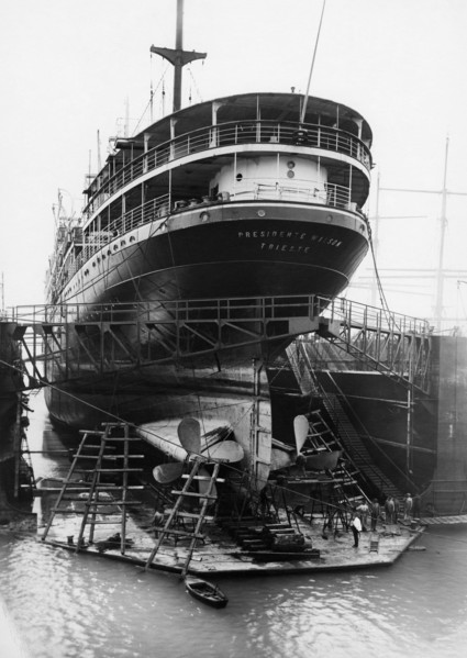 president wilson, paquebot transatlantique, cale sèche, monfalcone, friuli venezia giulia, italie, 1911