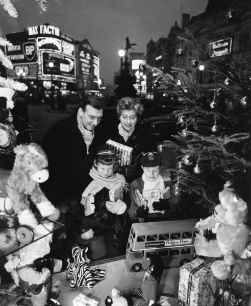 jouets dans un magasin de londres à noël, 1959