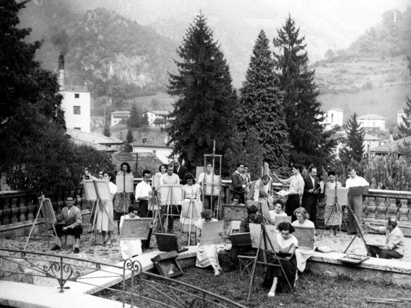 san pellegrino terme, élèves de l'académie lors d'une leçon de peinture, 1954