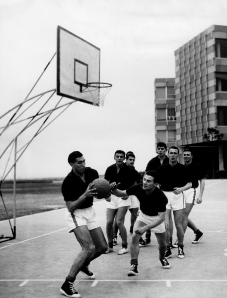match entre étudiants de l'académie aéronautique de pozzuoli, 1964