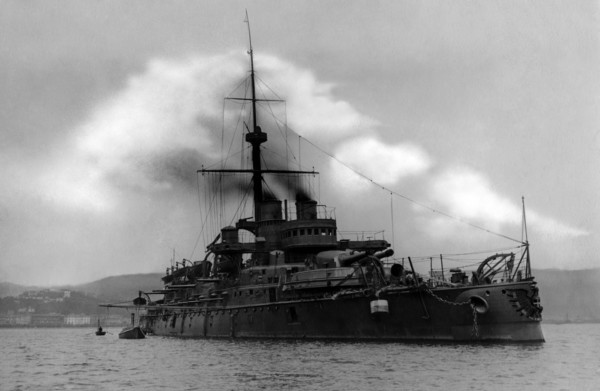 navire de guerre, 1911