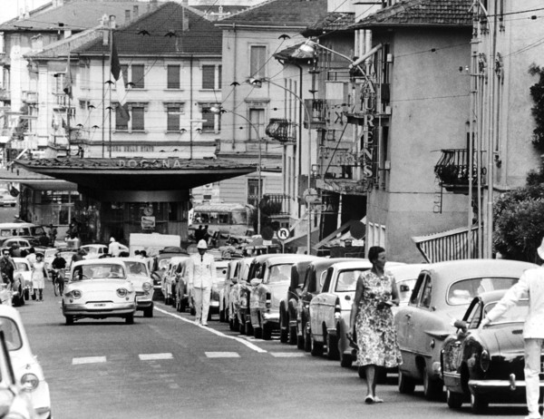circulation à la frontière à ponte chiasso, 1968