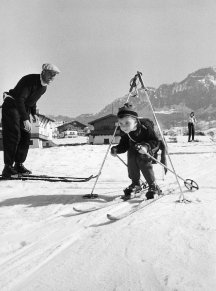 sport, école de ski à cortina, janvier 1957