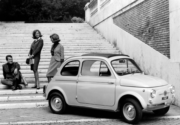 étudiants et fiat 500, 1964