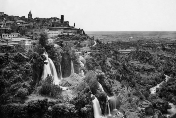 Italy. Lazio. view of Tivoli with waterfalls. 1957