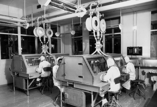 Farmitalia Laboratory. 1963