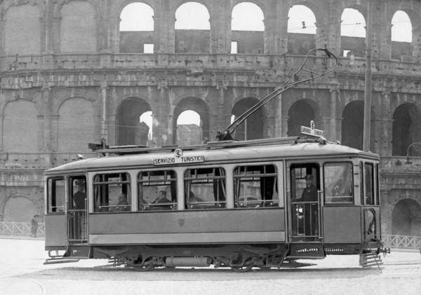 Tourist Tram In Rome. 1920
