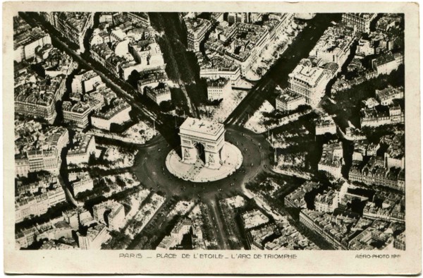 Arc de Triomphe.