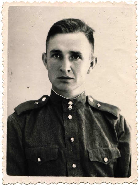 A soldier of the Soviet Air Force.