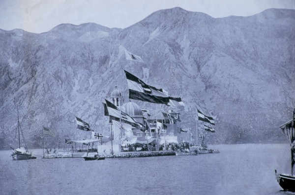 Old Photo. Early Xix Century. Ischrpjel Island. Yugoslavia Federal Republic