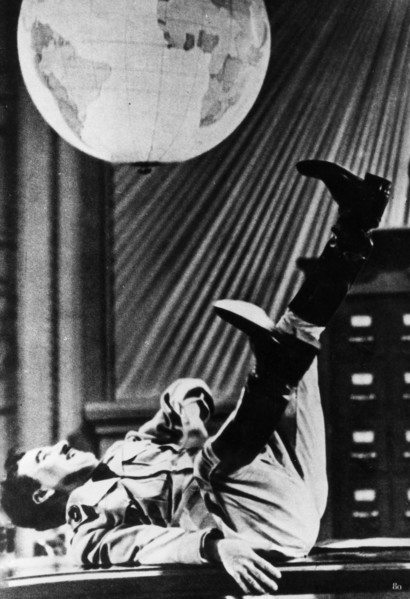 Charlie Chaplin, The Great Dictator.