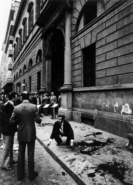 Strage Di Via Fatebenefratelli.